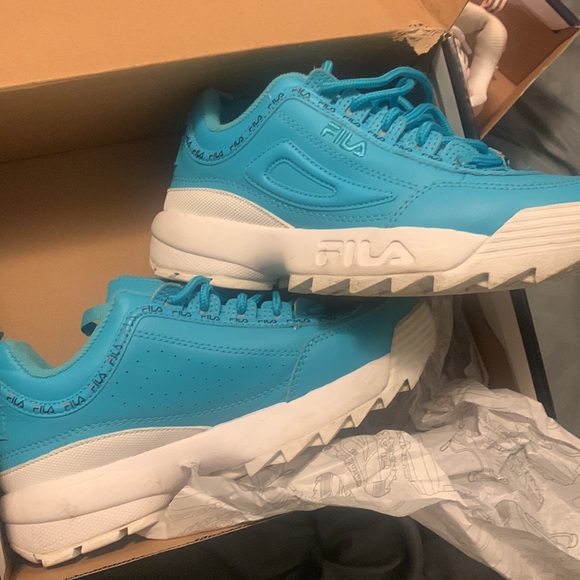 Blue woman’s Fila - Picture 2 of 4